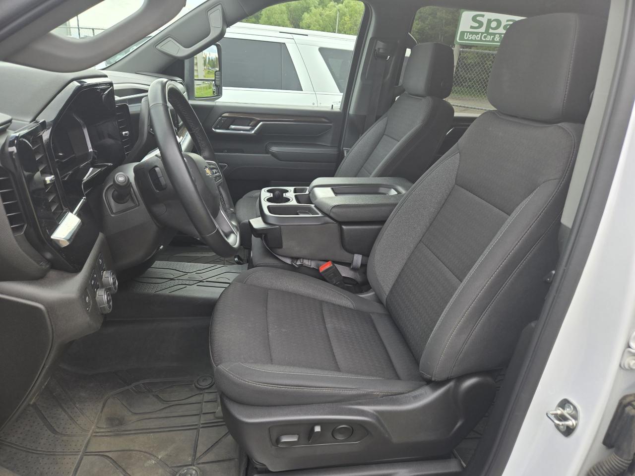2024 Chevrolet Silverado 2500 LT - Photo #8
