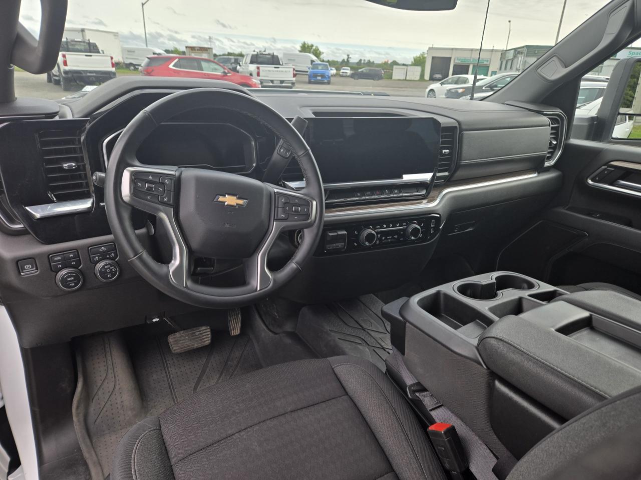 2024 Chevrolet Silverado 2500 LT - Photo #10