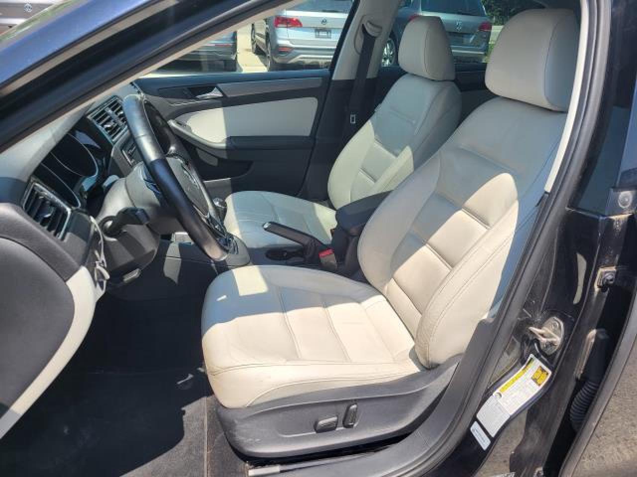 2015 Volkswagen Jetta HIGHLINE Photo9