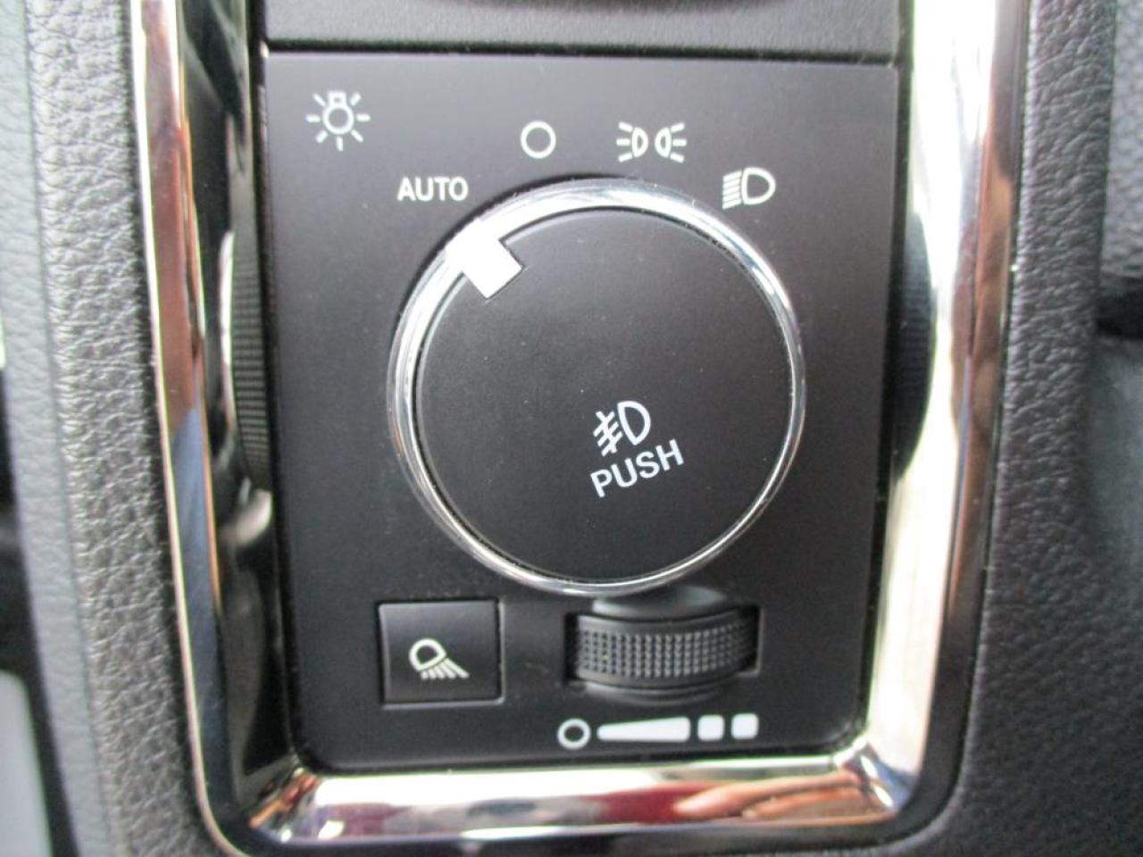 2017 RAM 1500 SPORT CREW CAB 4X4 Photo9