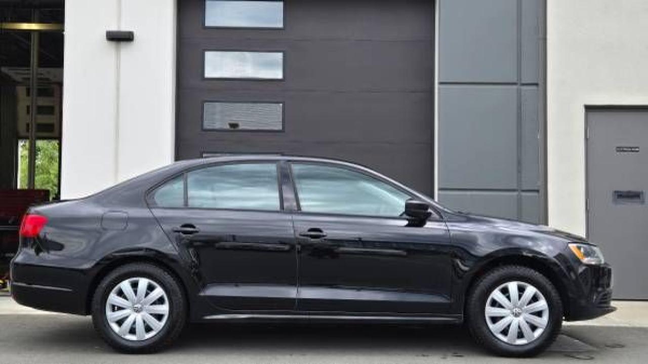 Used 2013 Volkswagen Jetta TRENDLINE / LOW KM / ICE COLD AC / SUPER CLEAN/ for sale in Scarborough, ON