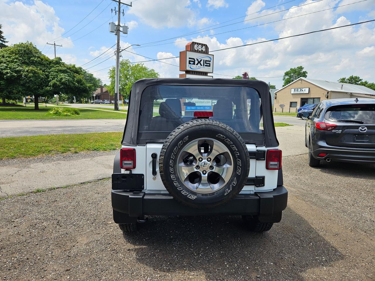 2016 Jeep Wrangler SPORT - Photo #4