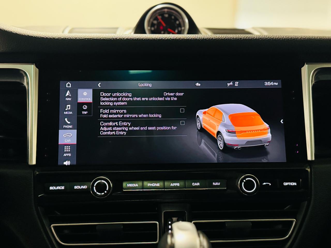 2021 Porsche Macan S - Photo #20