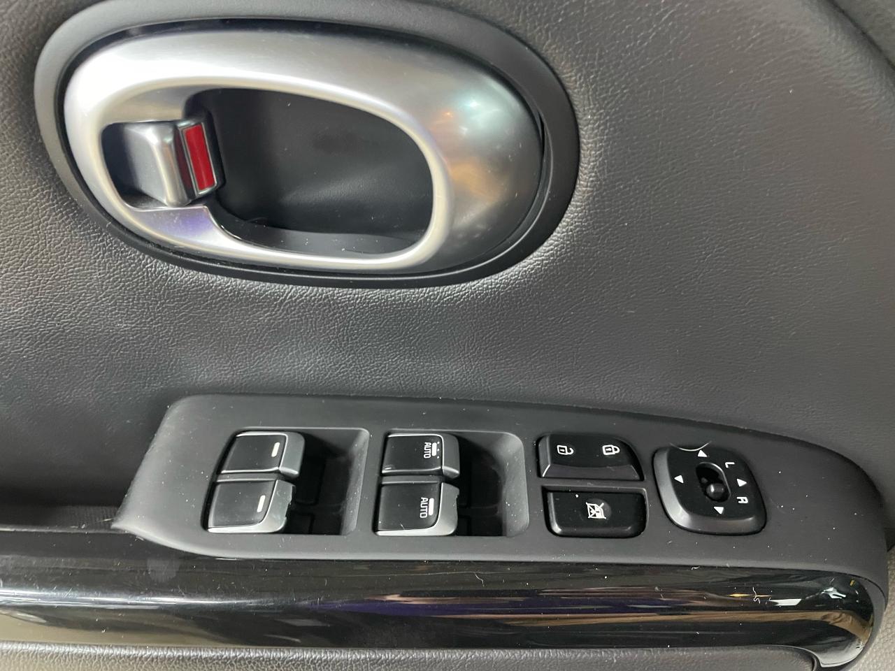 2017 Kia Soul EX Photo12
