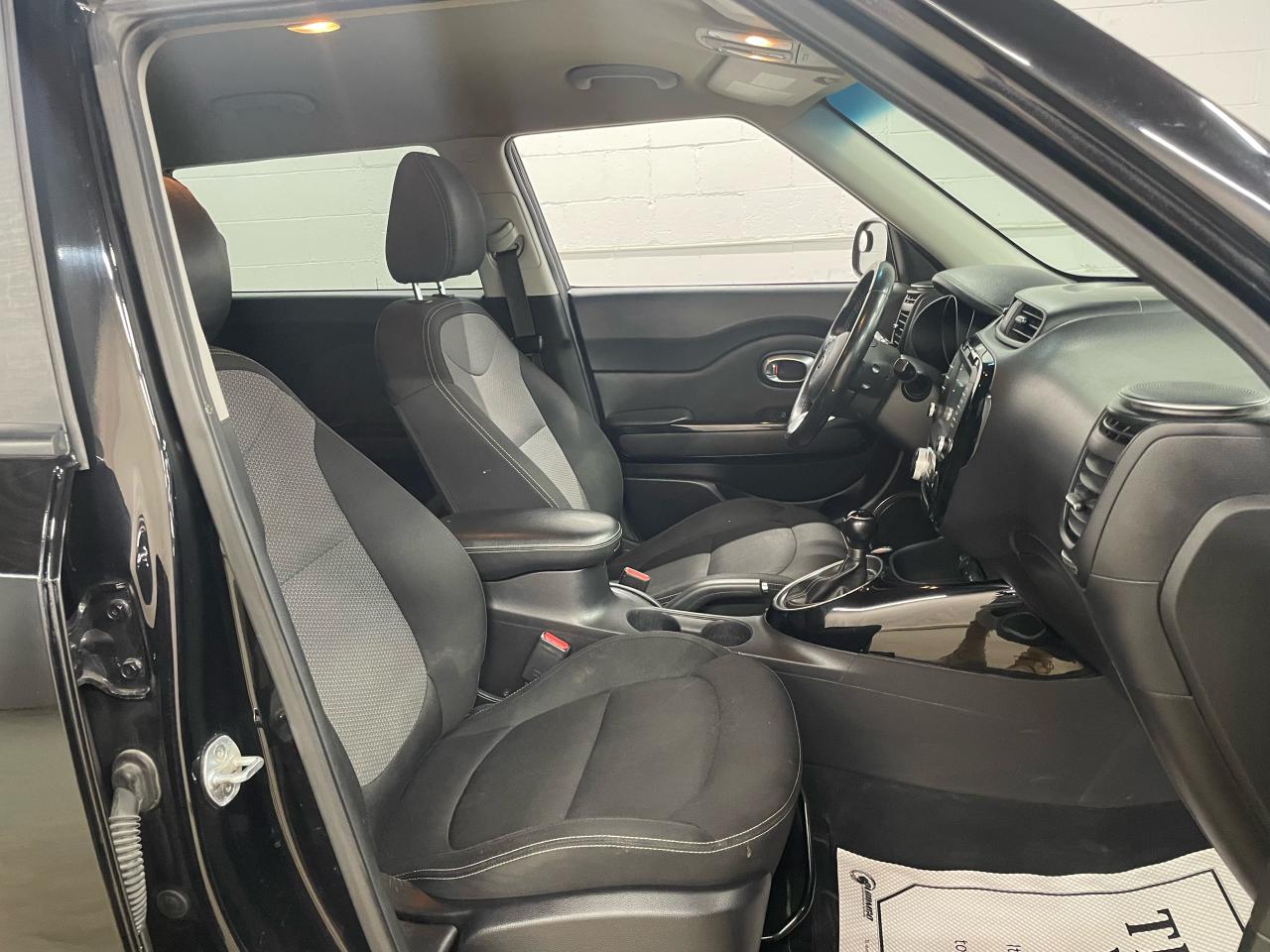 2017 Kia Soul EX Photo31