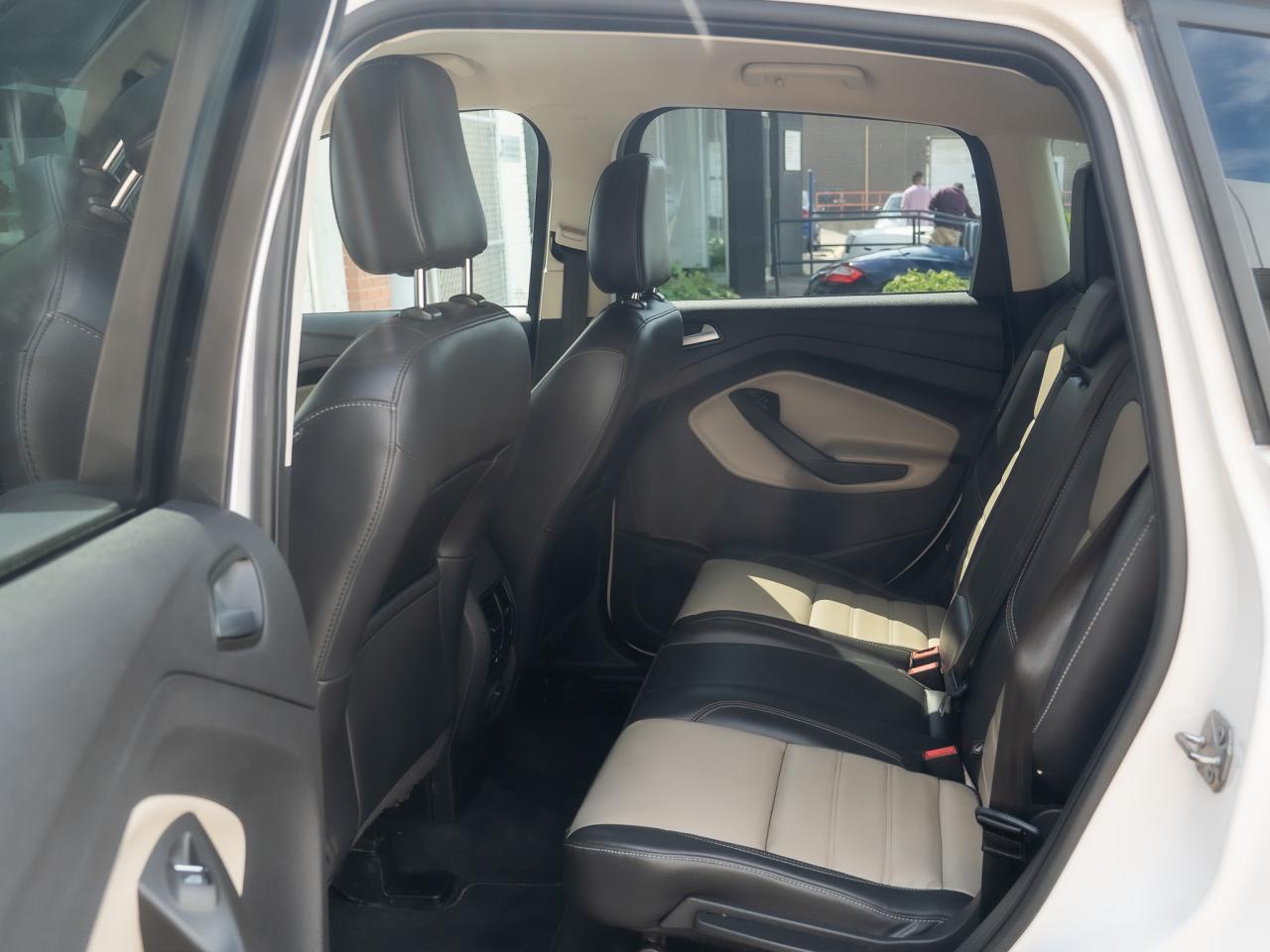2019 Ford Escape SEL - Photo #19