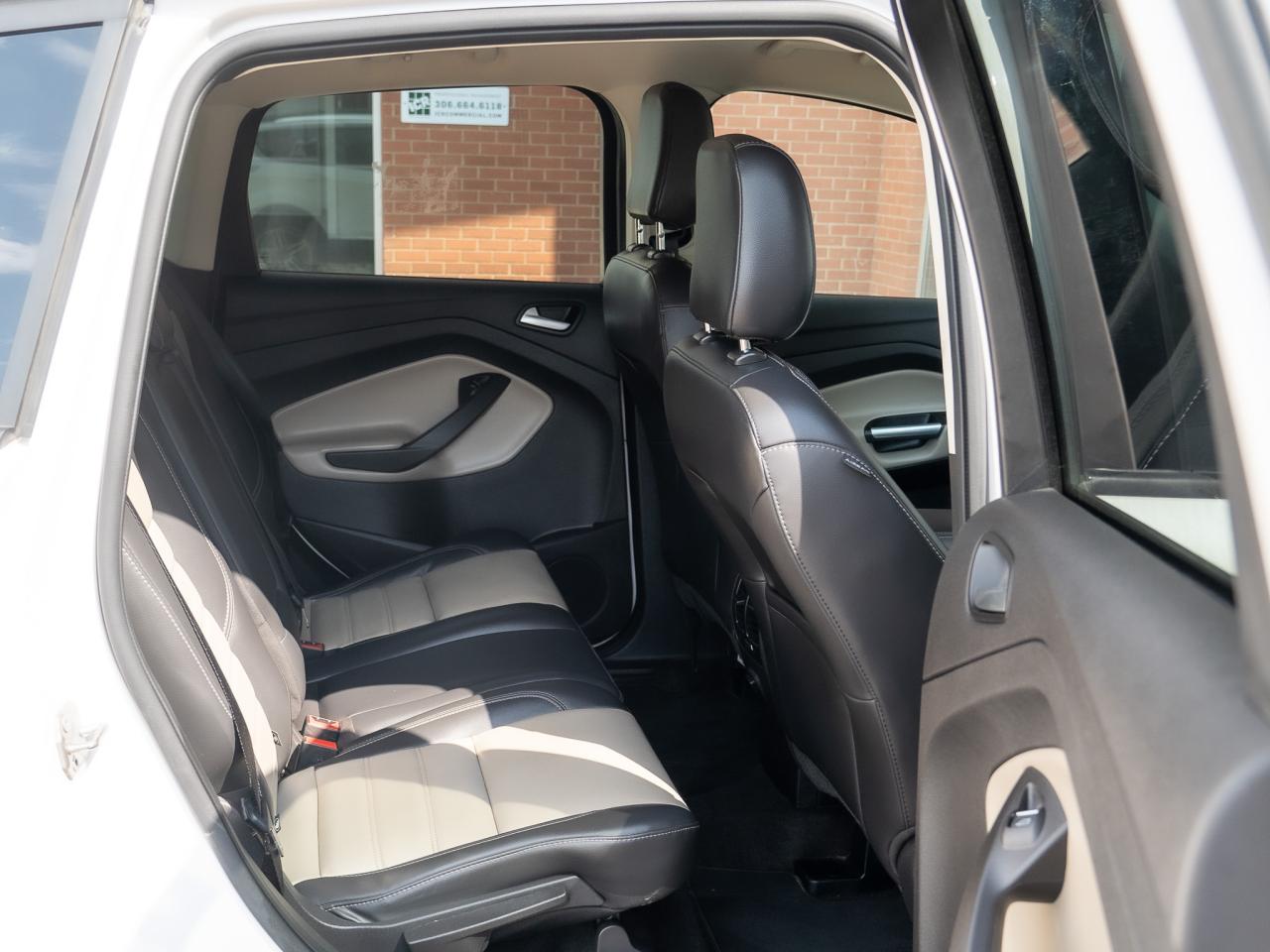2019 Ford Escape SEL - Photo #20