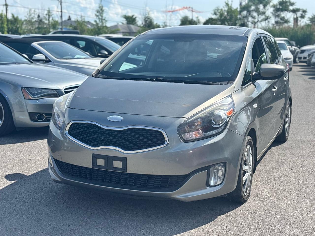 2014 Kia Rondo LX - Photo #3