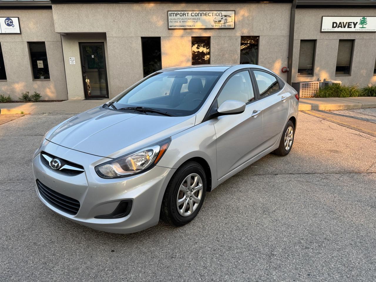 2014 Hyundai Accent GL 4D SEDAN..VERY CLEAN LOW MILEAGE!! CERTIFIED !