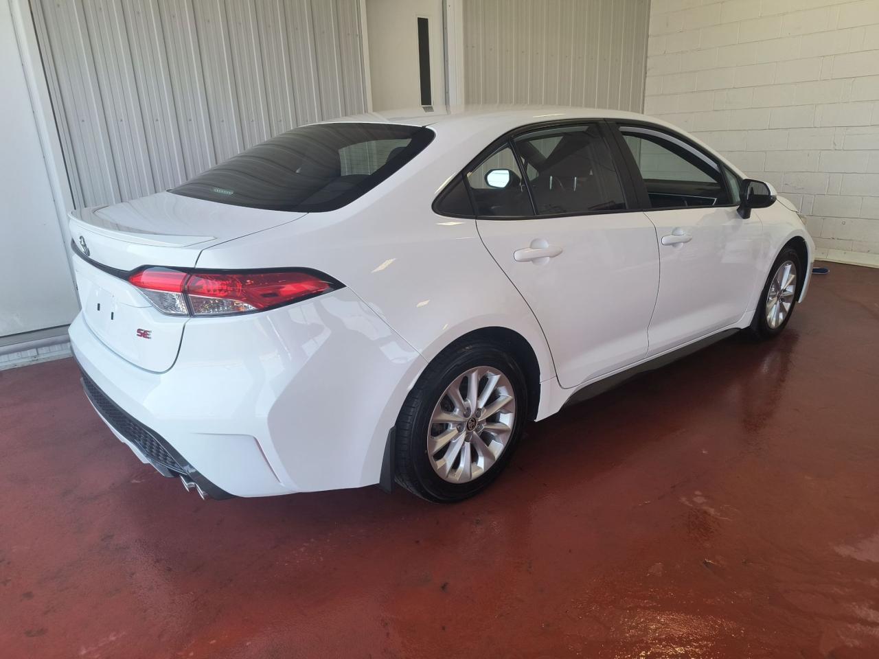 2020 Toyota Corolla SE Photo0