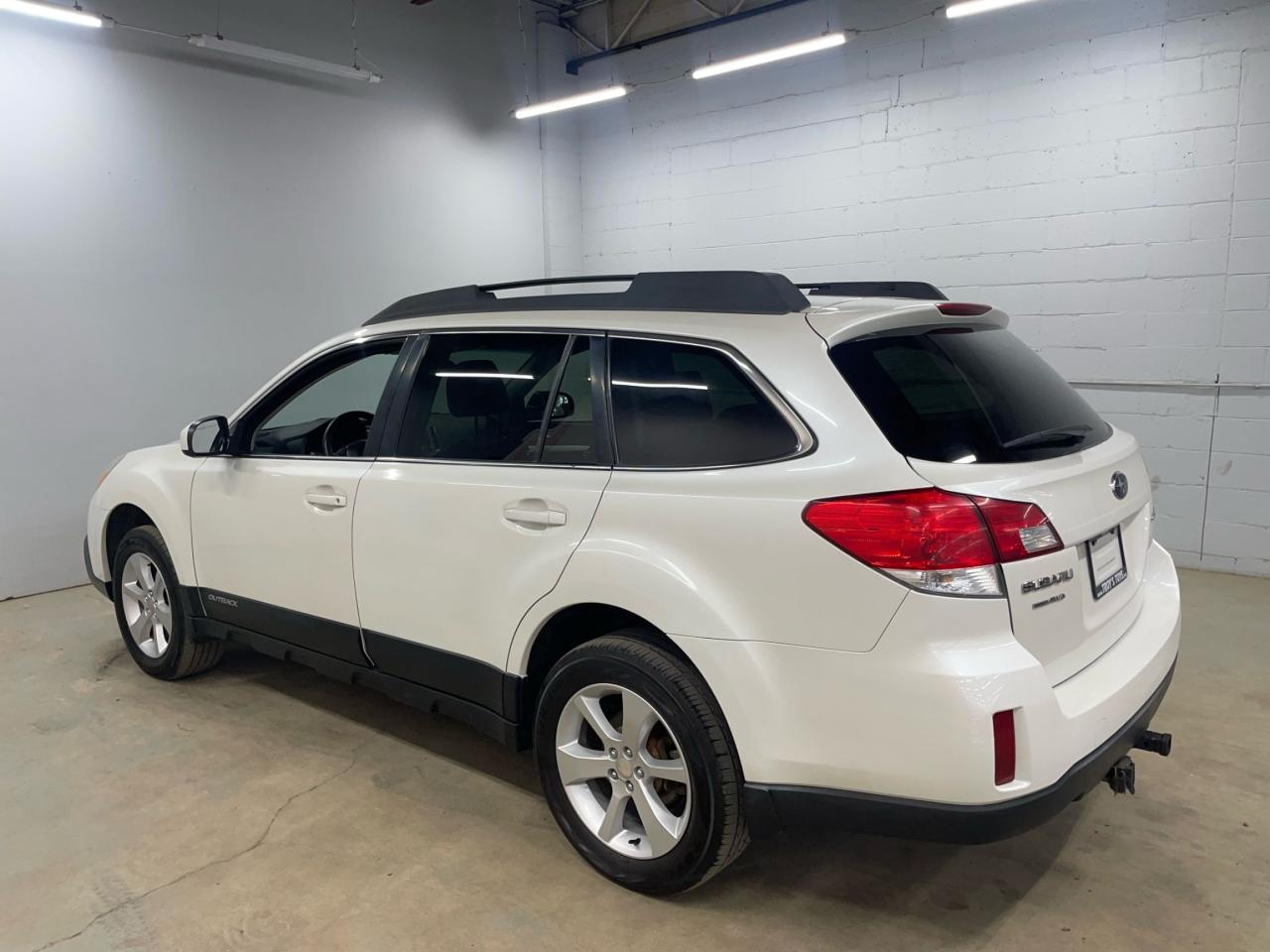 2014 Subaru Outback 4dr Wgn H4 Auto 2.5i Premium