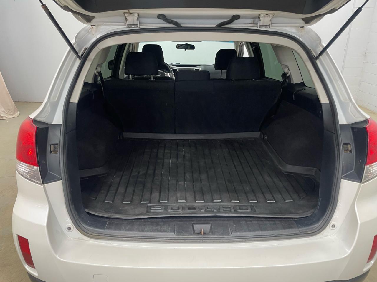 2014 Subaru Outback 4dr Wgn H4 Auto 2.5i Premium