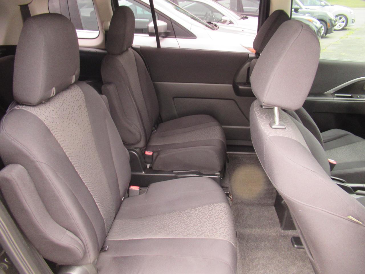 2012 Mazda MAZDA5 GS - Photo #9