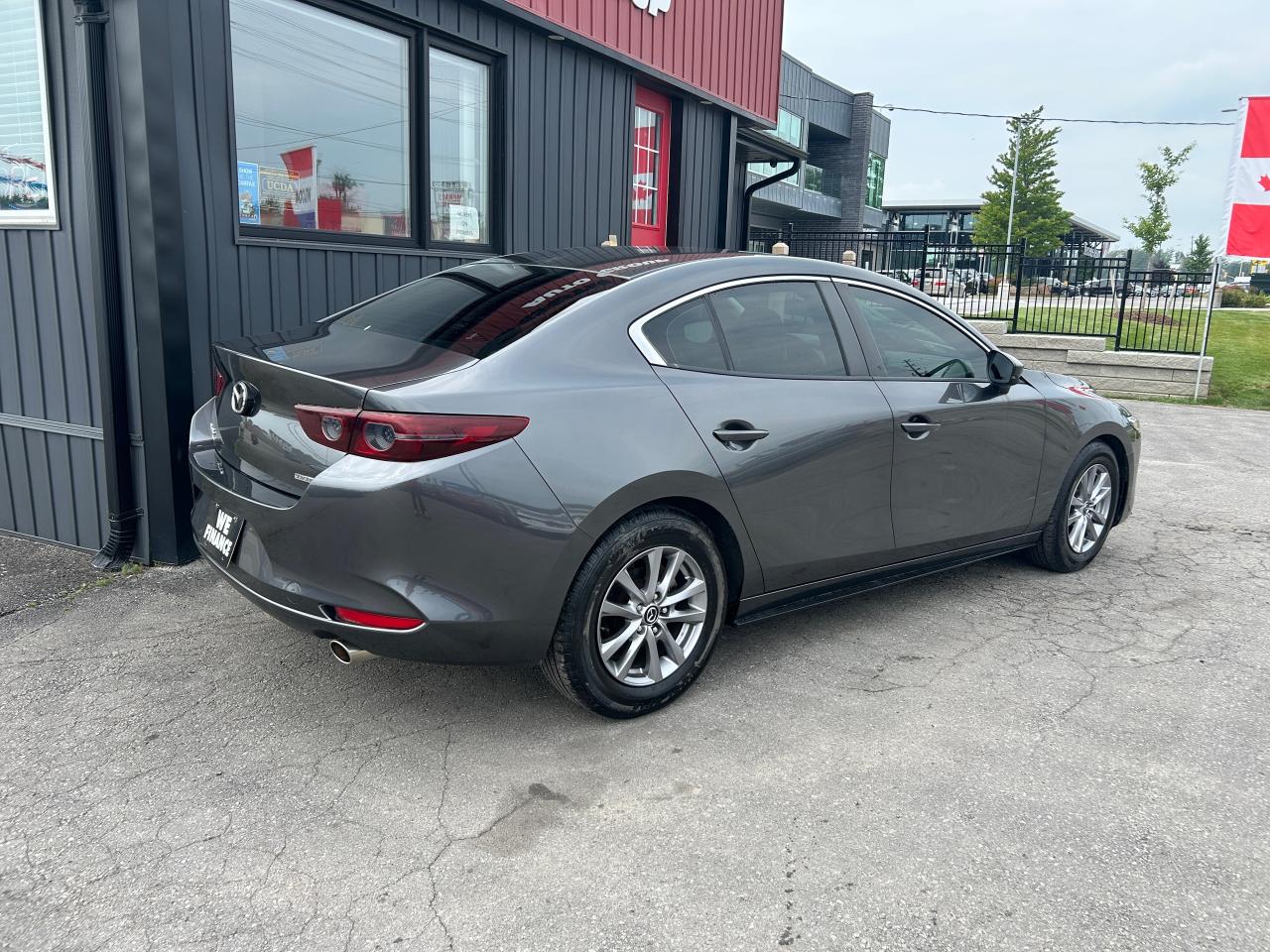 2019 Mazda MAZDA3 GS - Photo #2