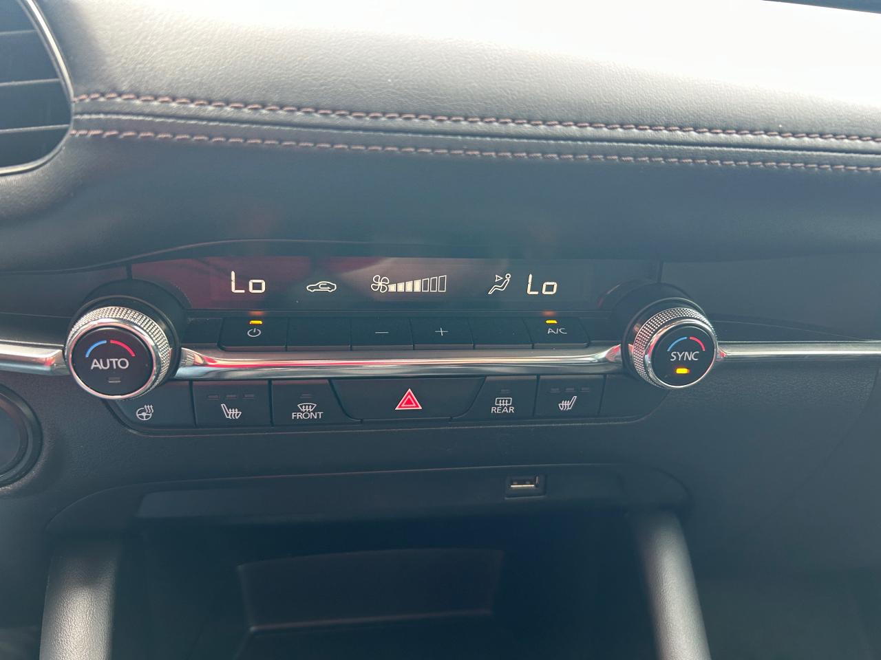 2019 Mazda MAZDA3 GS - Photo #19