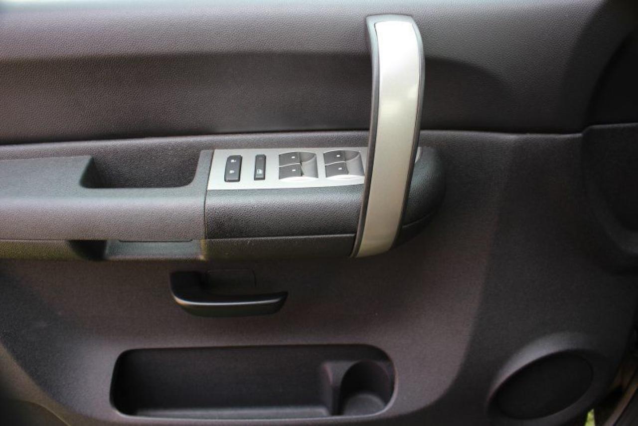 2009 Chevrolet Silverado 1500 LS - Photo #11