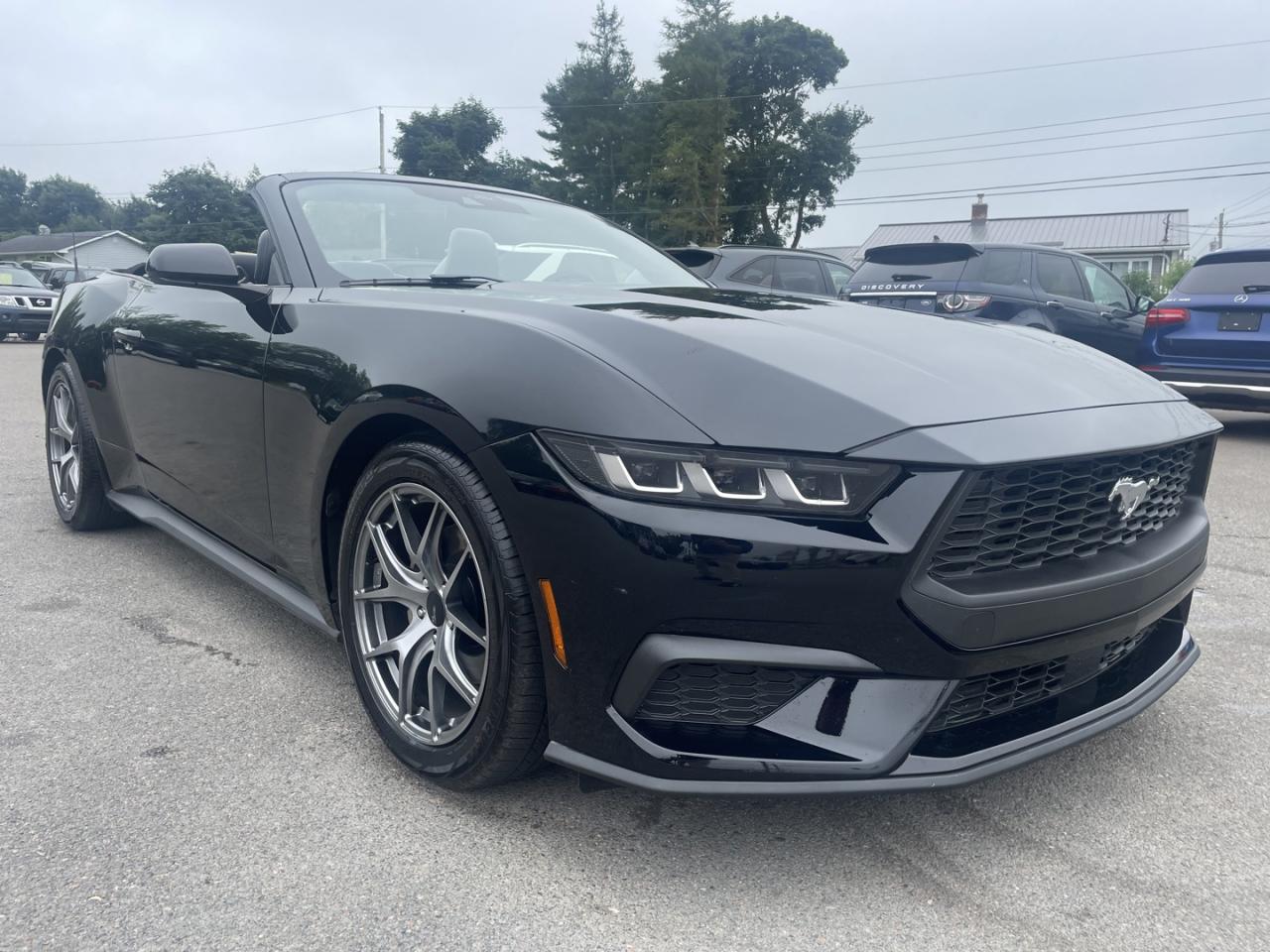 Used 2024 Ford Mustang ECOBOOST TURBO / PREMIUM / CONVERTIBLE / APPLE CARPLAY & ANDROID AUTO / PUSH BUTTON START for sale in Truro, NS