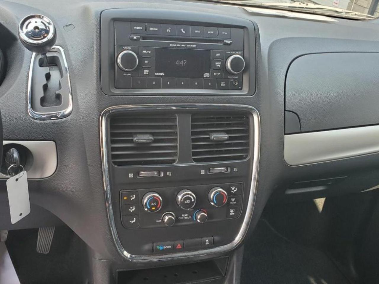 2015 Dodge Grand Caravan 4dr Wgn SXT - Photo #13