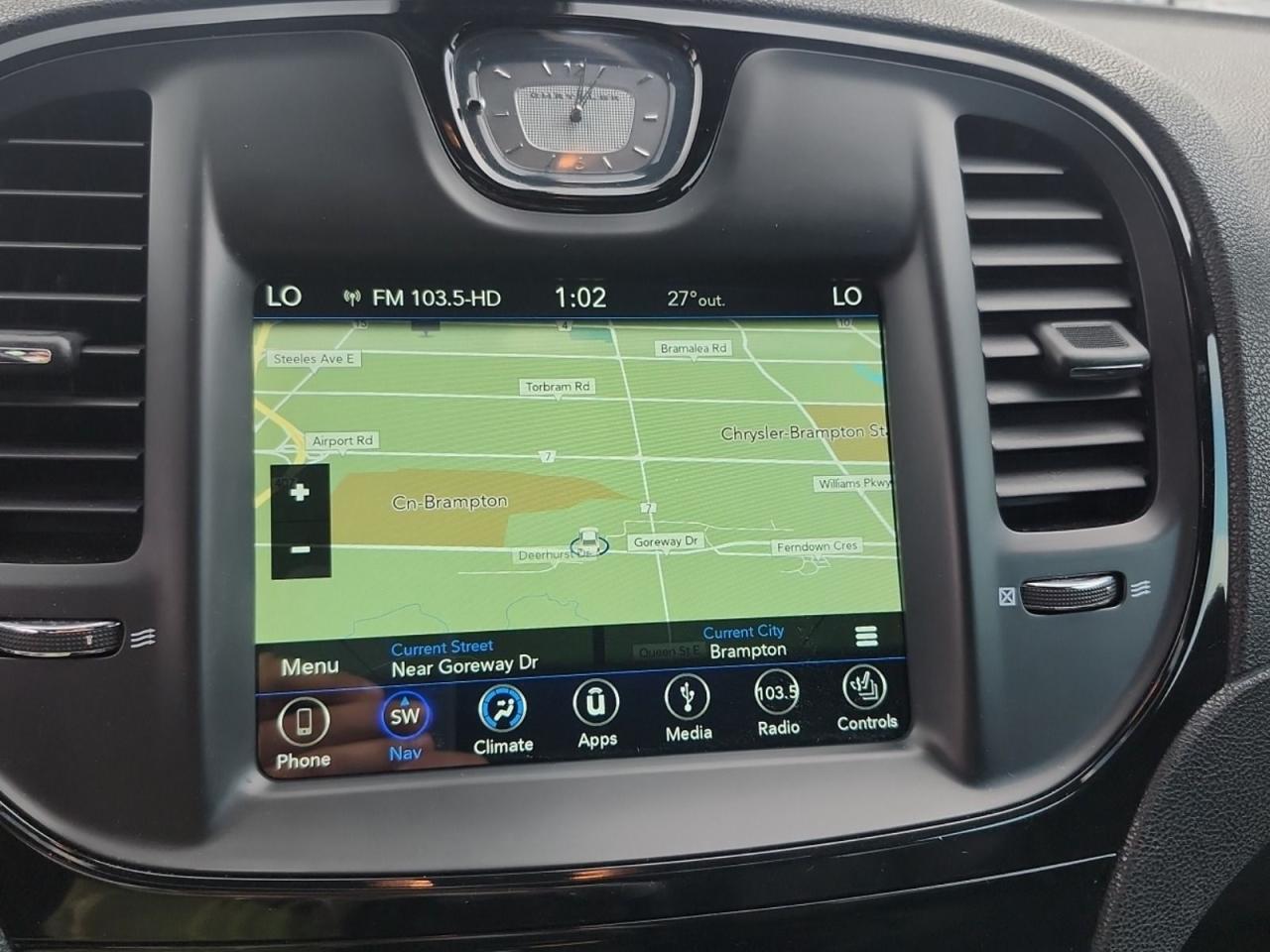 2018 Chrysler 300 300S Photo2