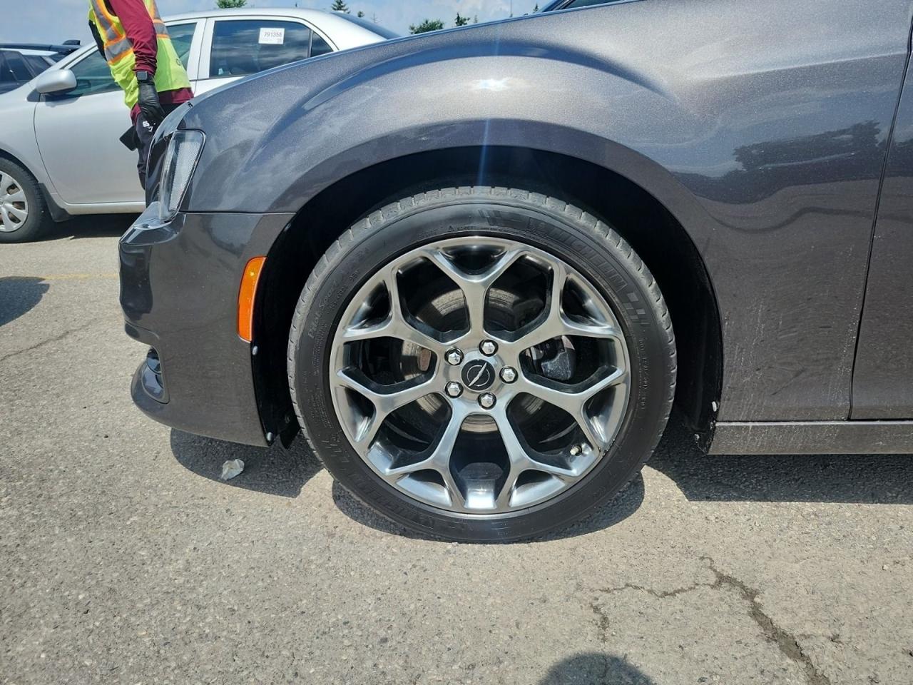 2018 Chrysler 300 300S Photo