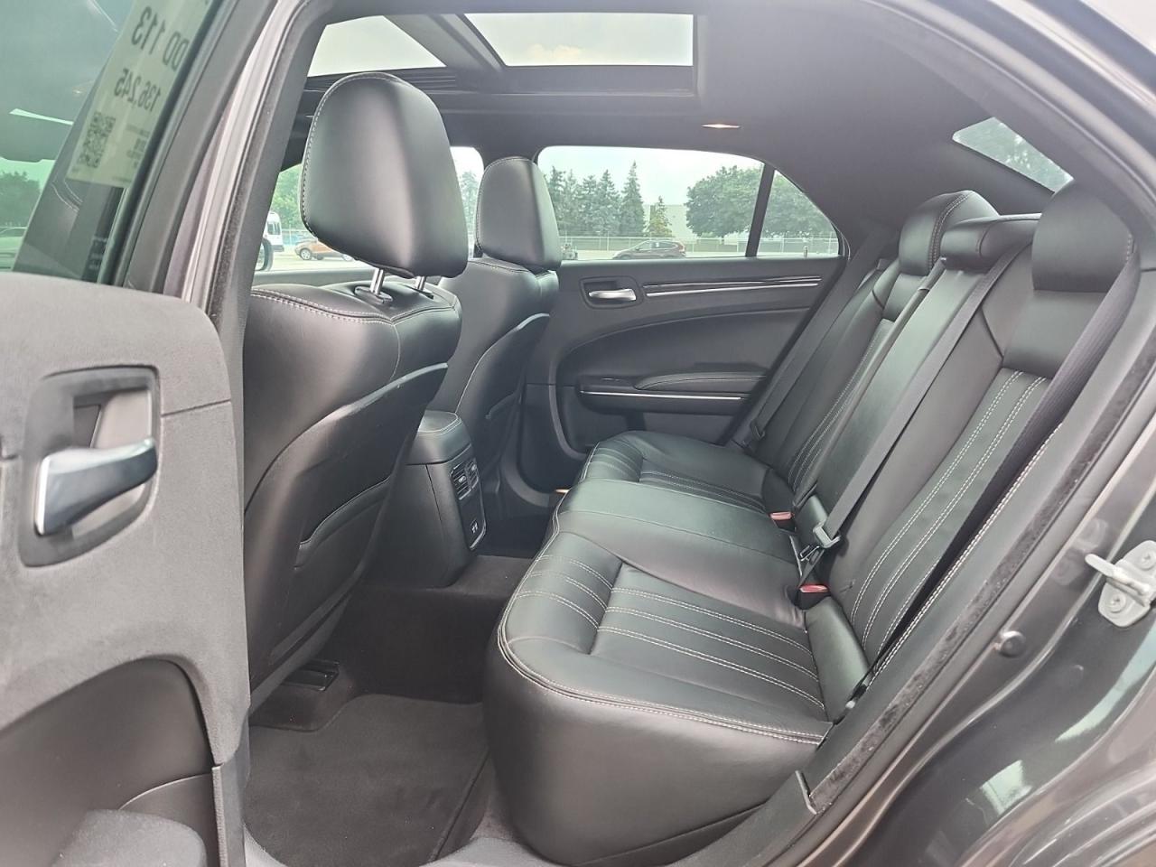 2018 Chrysler 300 300S Photo