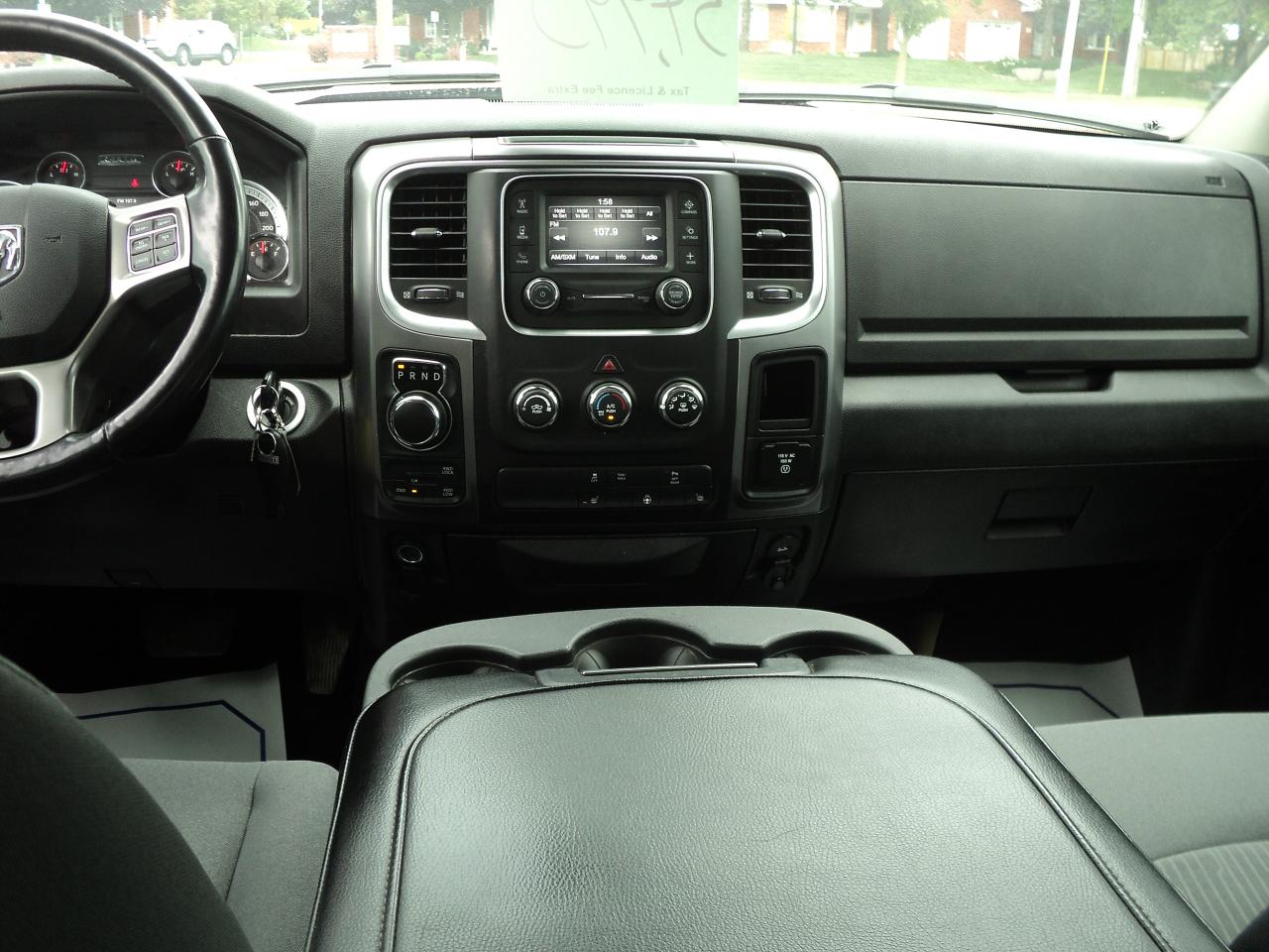 2022 RAM 1500 Classic SLT CrewCab 4x4 3.6L6cyl 5'7"Box HeatedSeats - Photo #16