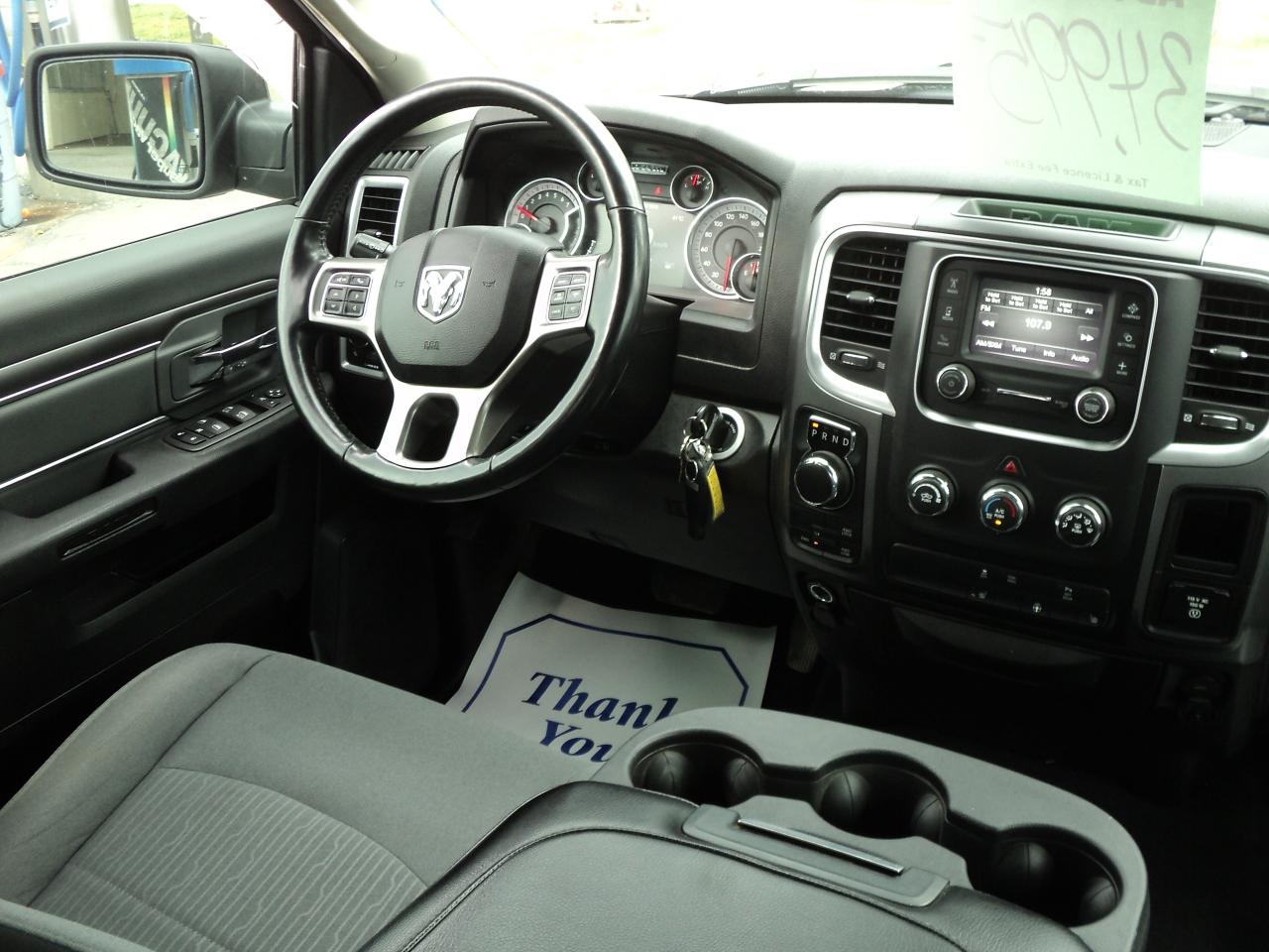 2022 RAM 1500 Classic SLT CrewCab 4x4 3.6L6cyl 5'7"Box HeatedSeats - Photo #15