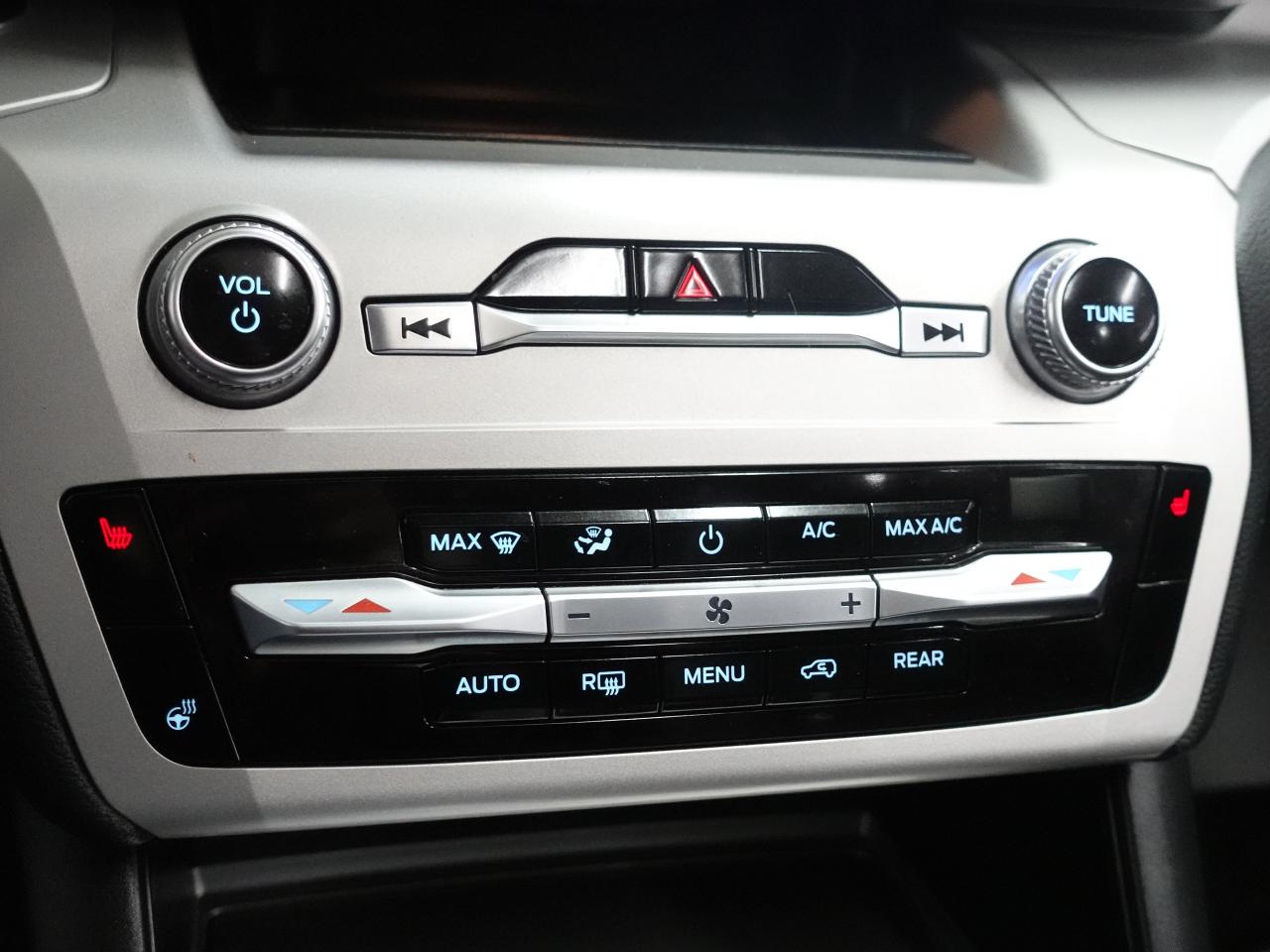 2021 Ford Explorer XLT | 4WD | Nav | Leather | Sunroof | CarPlay