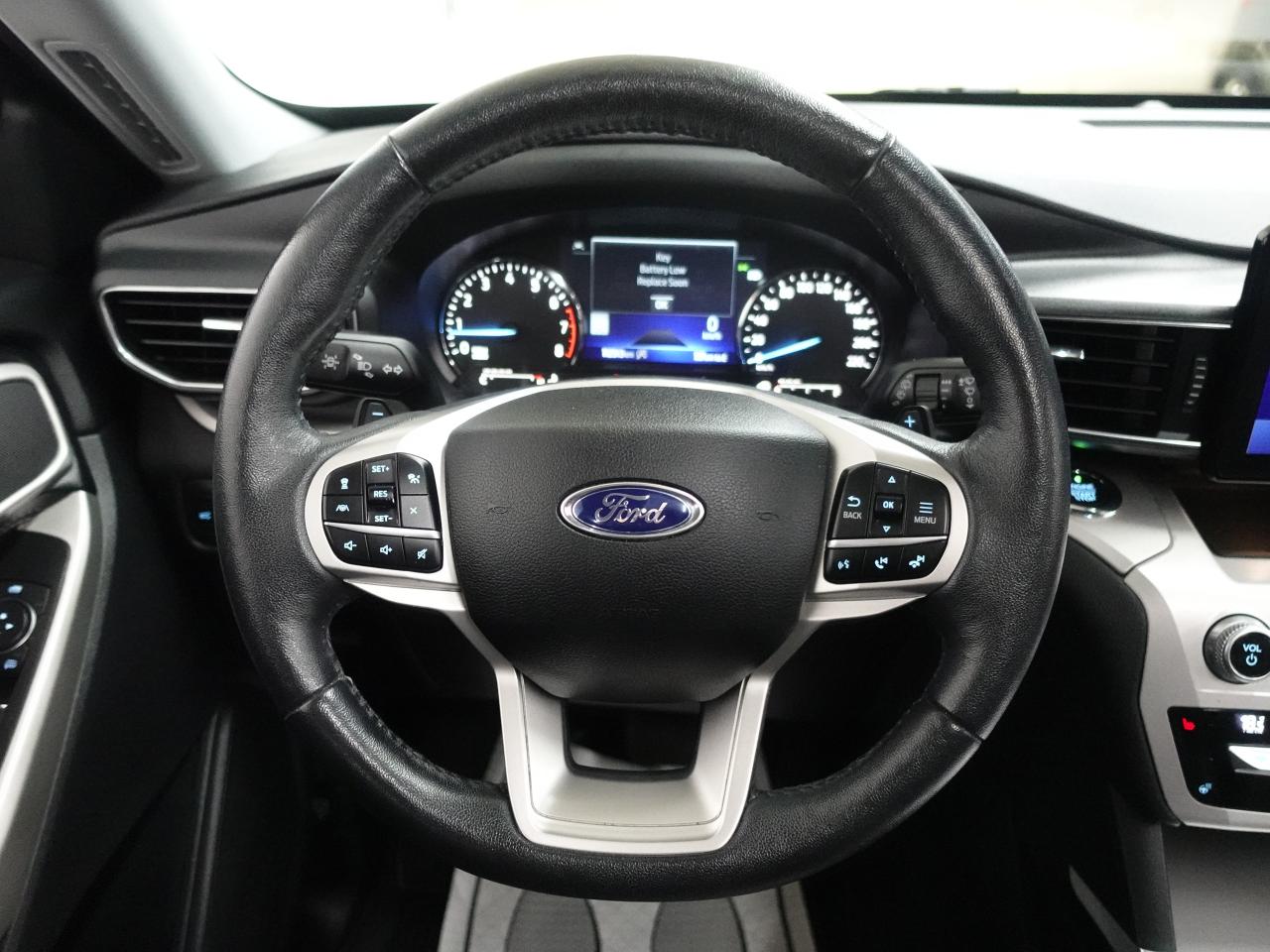 2021 Ford Explorer XLT | 4WD | Nav | Leather | Sunroof | CarPlay
