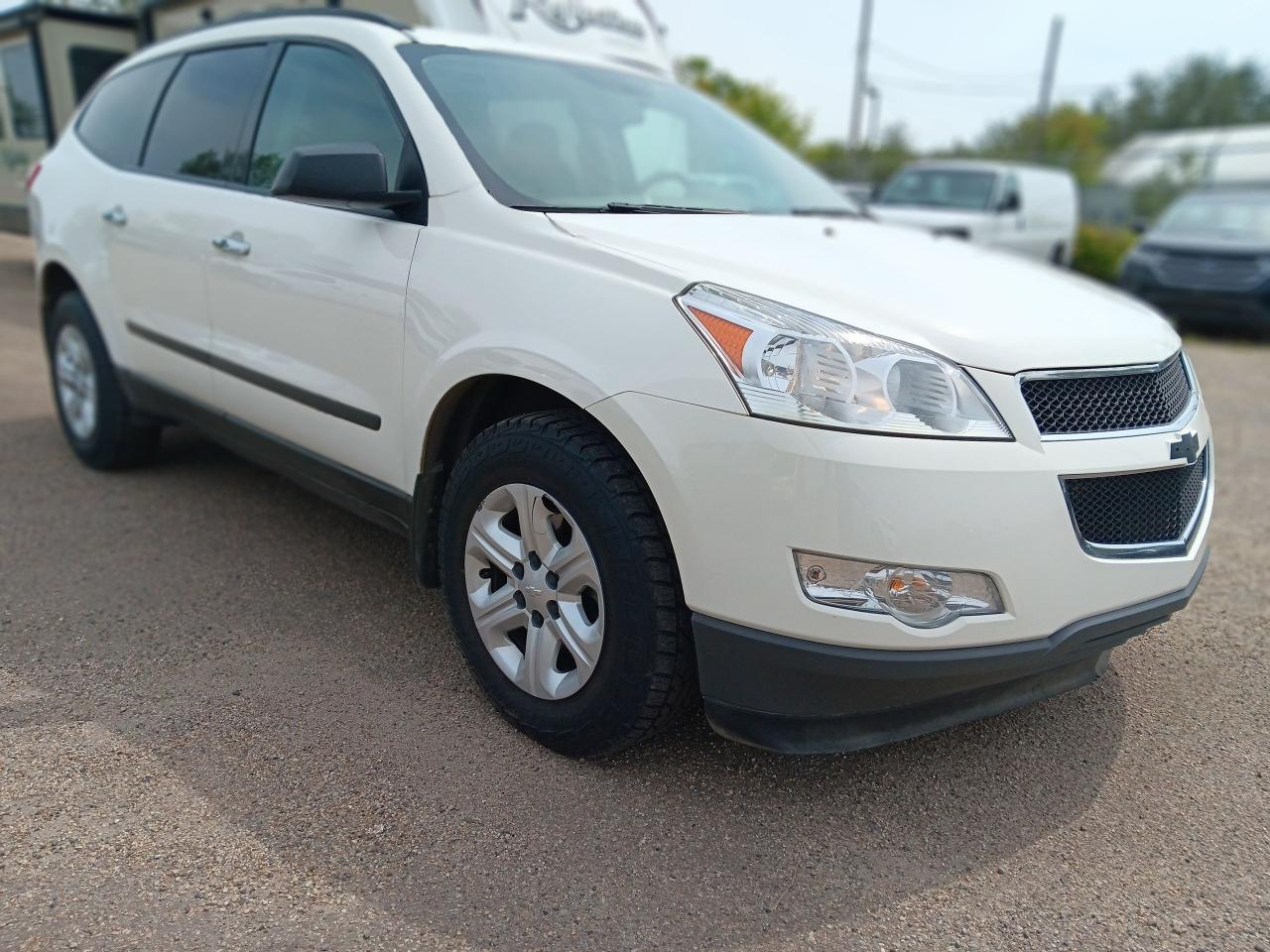 2011 Chevrolet Traverse 7Pass, AWD, Remote Start - Photo #3