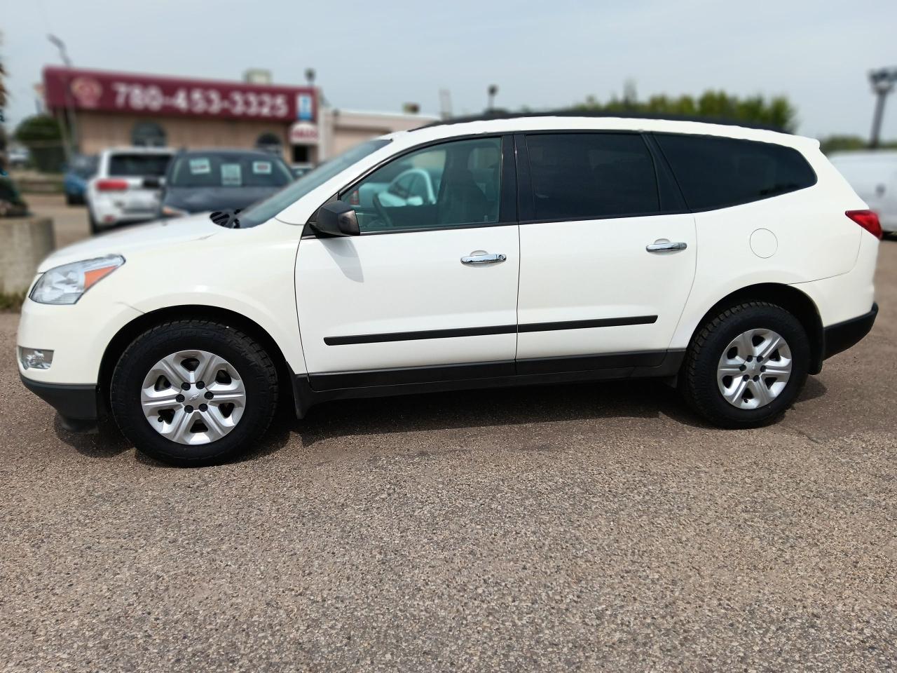 2011 Chevrolet Traverse 7Pass, AWD, Remote Start - Photo #4