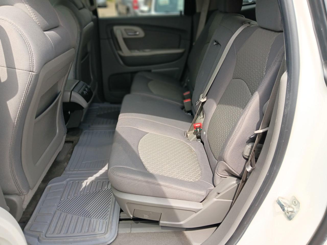 2011 Chevrolet Traverse 7Pass, AWD, Remote Start - Photo #16