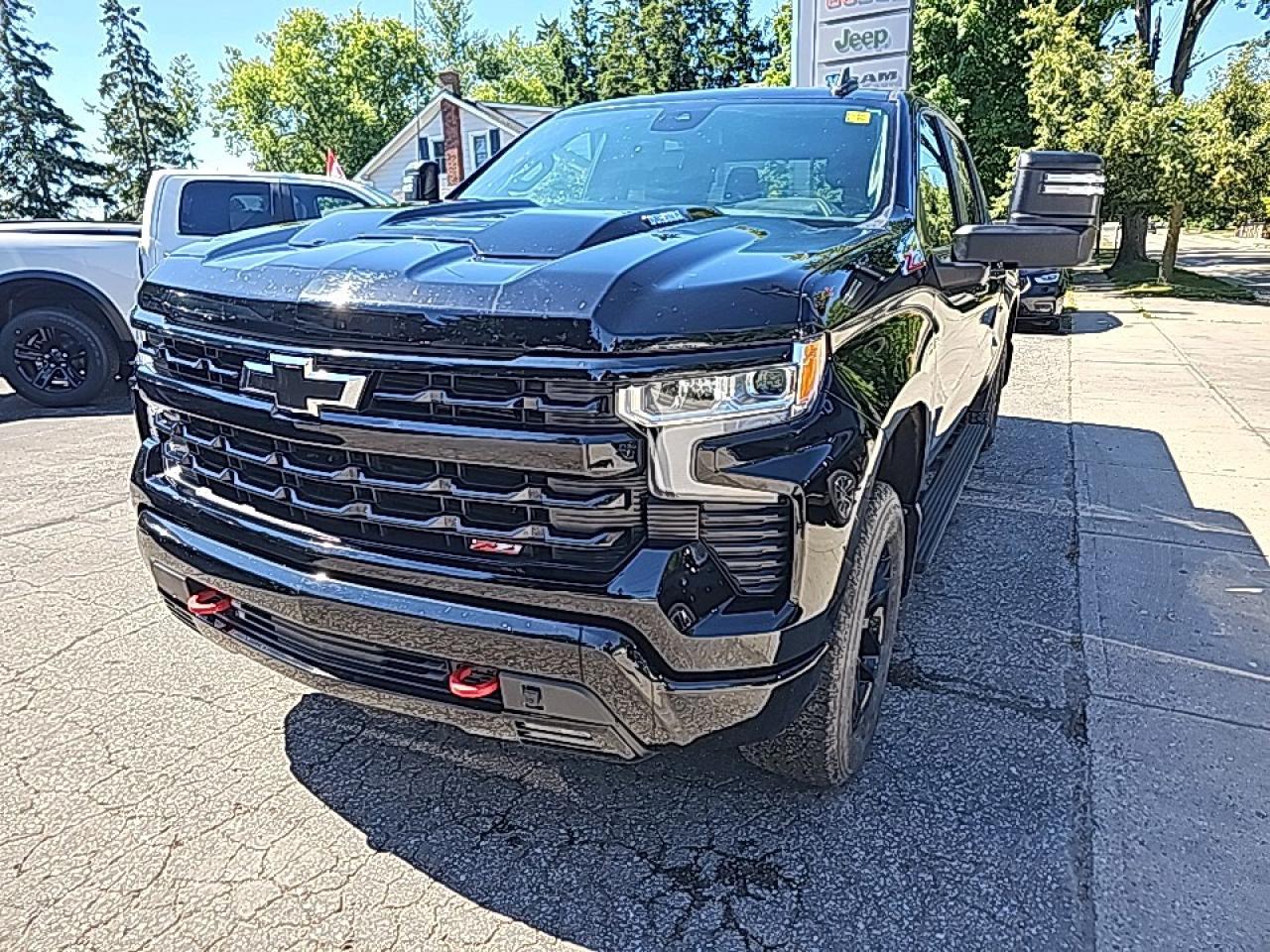 Used 2023 Chevrolet Silverado 1500 LT Trail Boss Duramax diesel for sale in New Hamburg, ON
