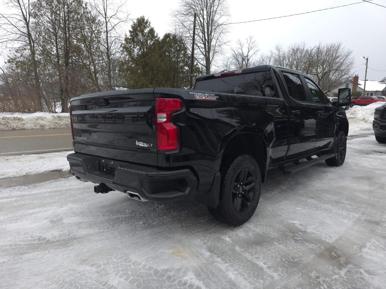 2023 Chevrolet Silverado 1500 LT Trail Boss DURAMAX DIESEL! LOW KMS! Photo