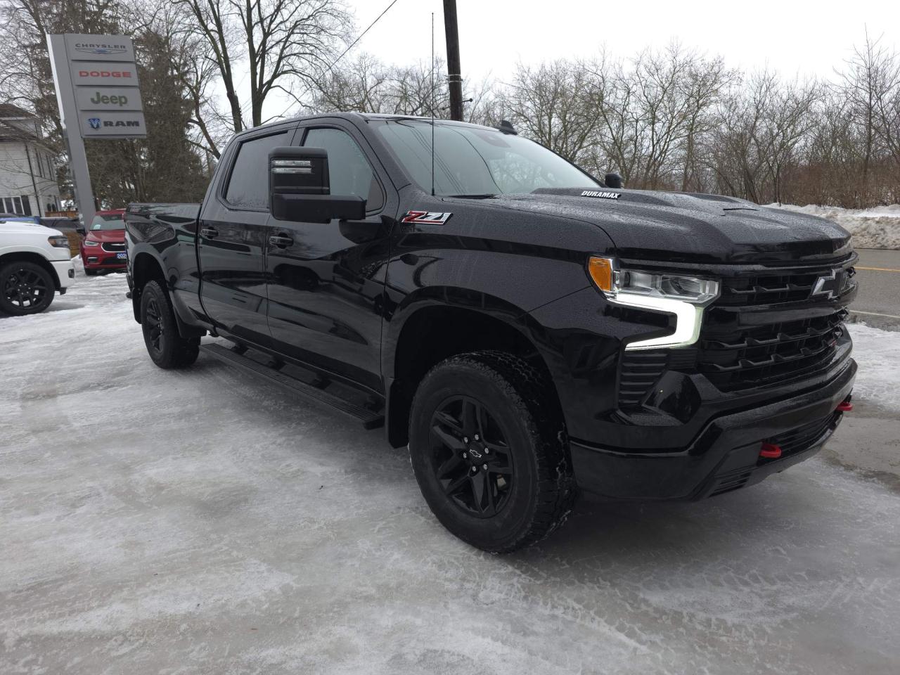 2023 Chevrolet Silverado 1500 LT Trail Boss DURAMAX DIESEL! LOW KMS! Photo2
