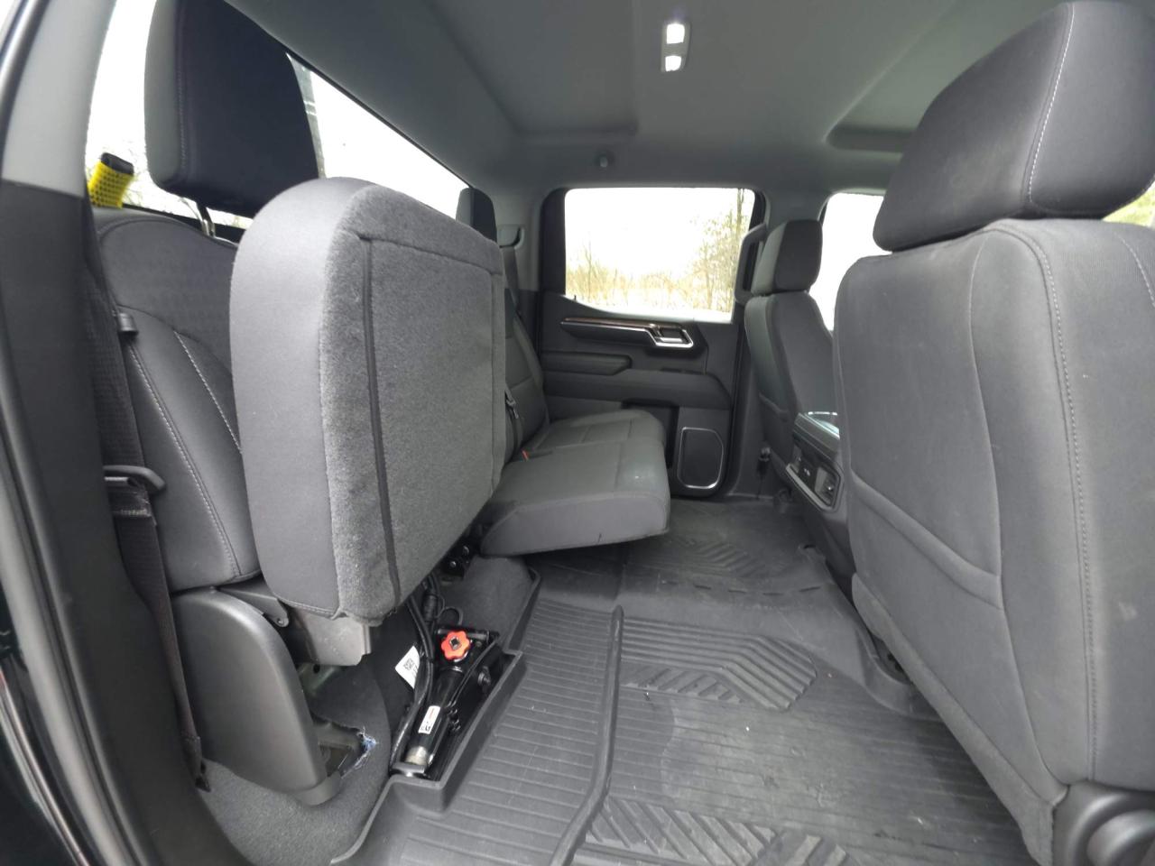 2023 Chevrolet Silverado 1500 LT Trail Boss DURAMAX DIESEL! LOW KMS! Photo