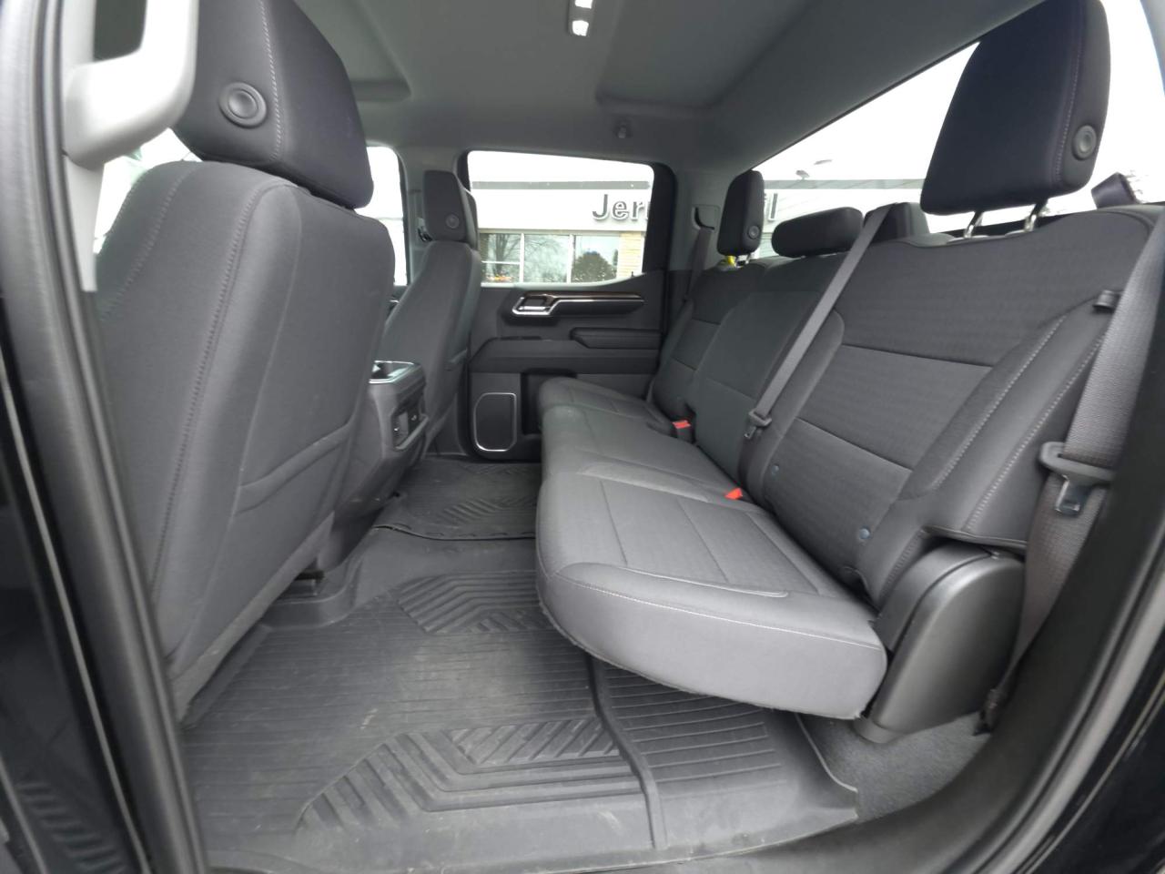 2023 Chevrolet Silverado 1500 LT Trail Boss DURAMAX DIESEL! LOW KMS! Photo