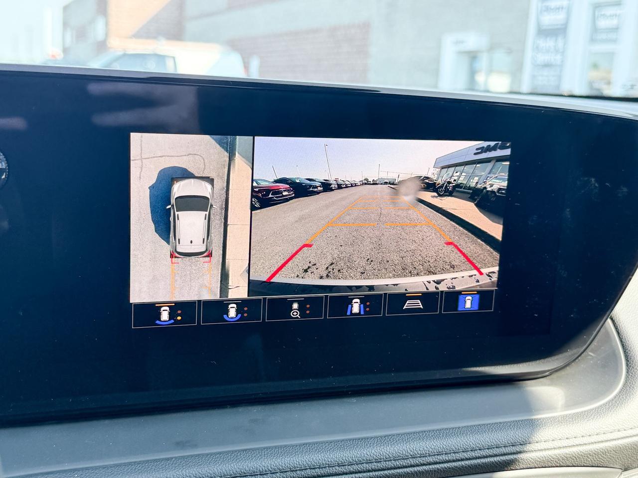 2026 Buick Encore GX Preferred 1.3L 3CYL WITH REMOTE START/ENTRY, HEATED SEATS, HEATED STEERING WHEEL, HD SURROUND VISION, POWER LIFTGATE Photo