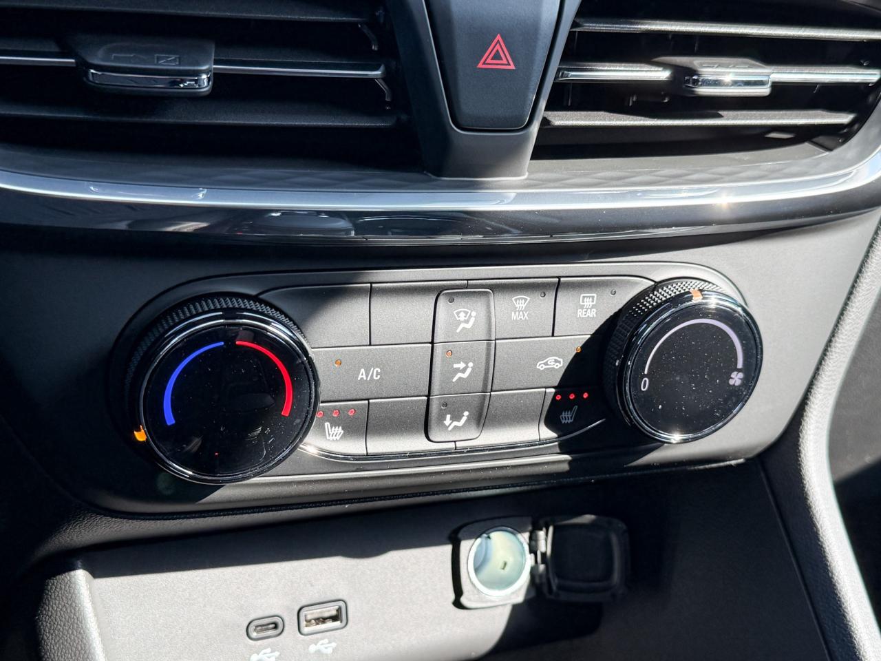 2026 Buick Encore GX Preferred 1.3L 3CYL WITH REMOTE START/ENTRY, HEATED SEATS, HEATED STEERING WHEEL, HD SURROUND VISION, POWER LIFTGATE Photo