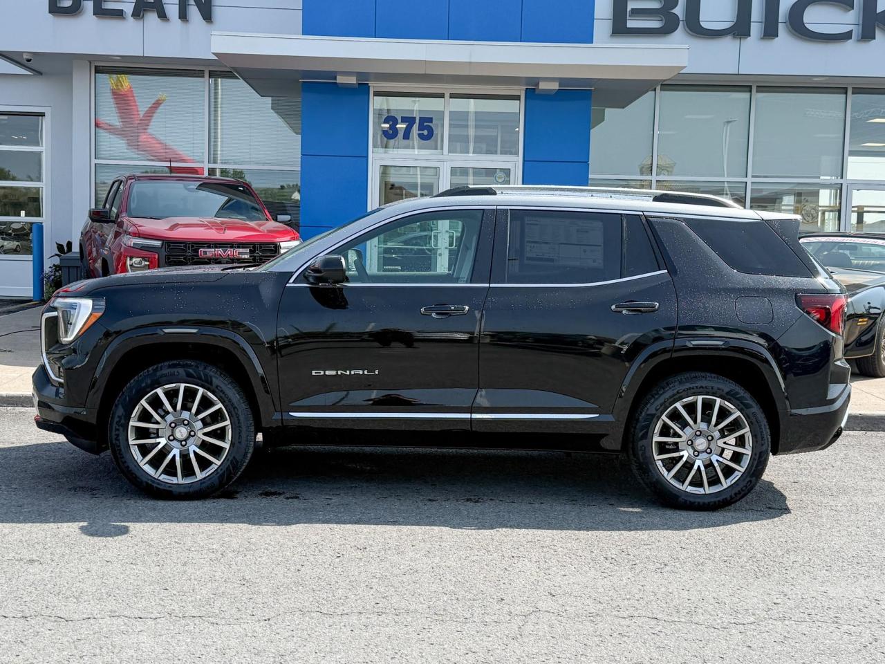 2026 GMC Terrain Denali 1.5L 4 CYL WITH REMOTE START/ENTRY, SUNROOF, HEATED/VENTILATED SEATS, HEATED STEERING WHEEL, ADAPTIVE CRUISE CONTROL, BOSE SOUND SYSTEM, APPLE CARPLAY AND ANDROID AUTO Photo