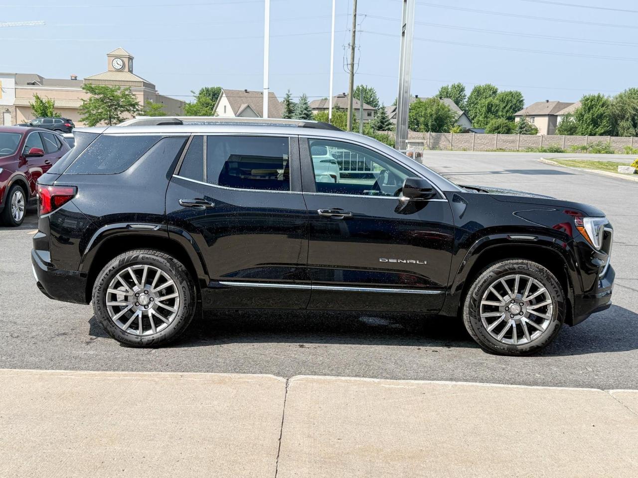 2026 GMC Terrain Denali 1.5L 4 CYL WITH REMOTE START/ENTRY, SUNROOF, HEATED/VENTILATED SEATS, HEATED STEERING WHEEL, ADAPTIVE CRUISE CONTROL, BOSE SOUND SYSTEM, APPLE CARPLAY AND ANDROID AUTO Photo