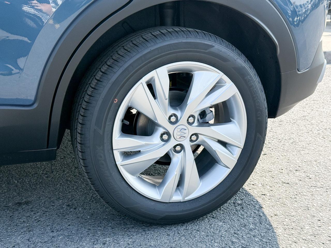 2026 Buick Encore GX Preferred 1.3L 3CYL WITH REMOTE START/ENTRY, HEATED SEATS, HEATED STEERING WHEEL, HD SURROUND VISION, POWER LIFTGATE Photo