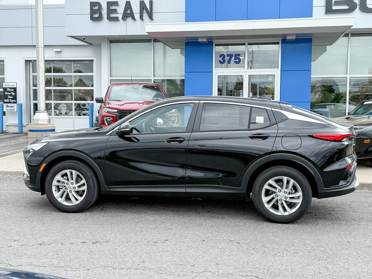 2025 Buick Envista Preferred 1.2L 3CYL WITH REMOTE START/ENTRY, HEATED SEATS, HEATED STEERING WHEEL, HD REAR VISION CAMERA, ANDROID AUTO AND APPLE CARPLAY Photo1