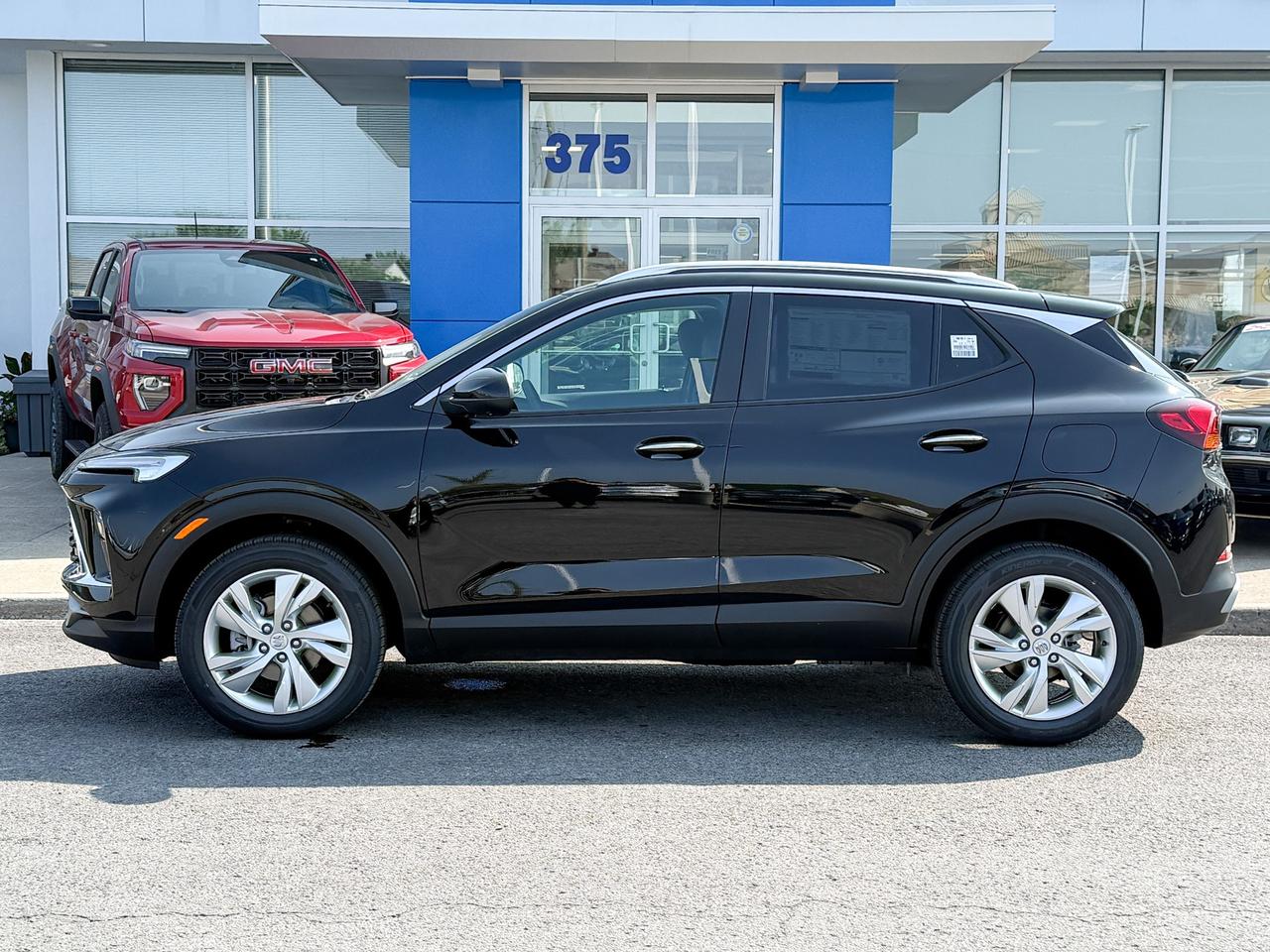 2026 Buick Encore GX Preferred 1.3L 3CYL WITH REMOTE START/ENTRY, HEATED SEATS, HEATED STEERING WHEEL, HD SURROUND VISION, POWER LIFTGATE Photo5