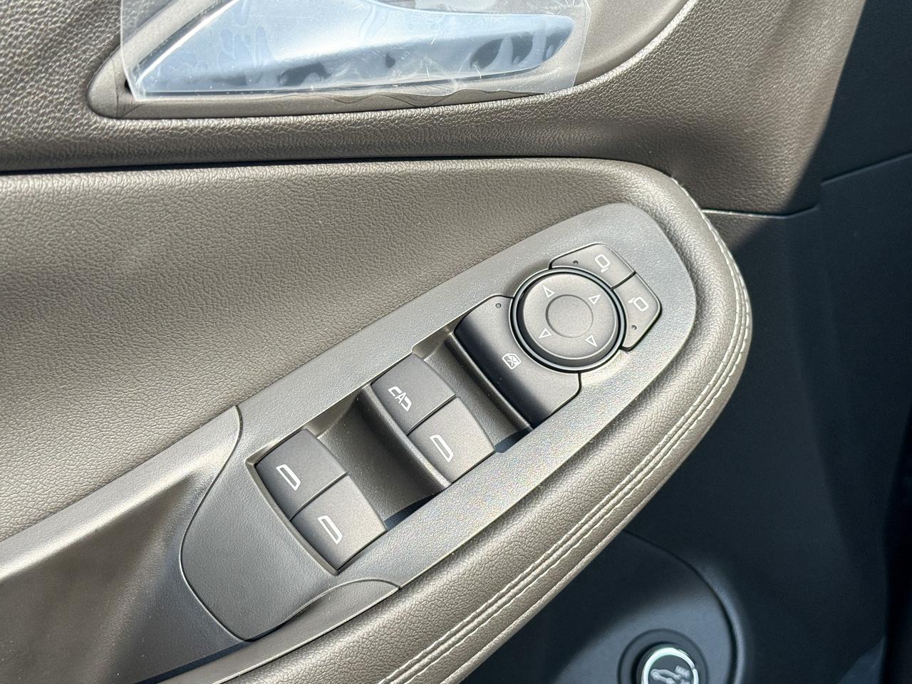 2026 Buick Encore GX Preferred 1.3L 3CYL WITH REMOTE START/ENTRY, HEATED SEATS, HEATED STEERING WHEEL, HD SURROUND VISION, POWER LIFTGATE Photo
