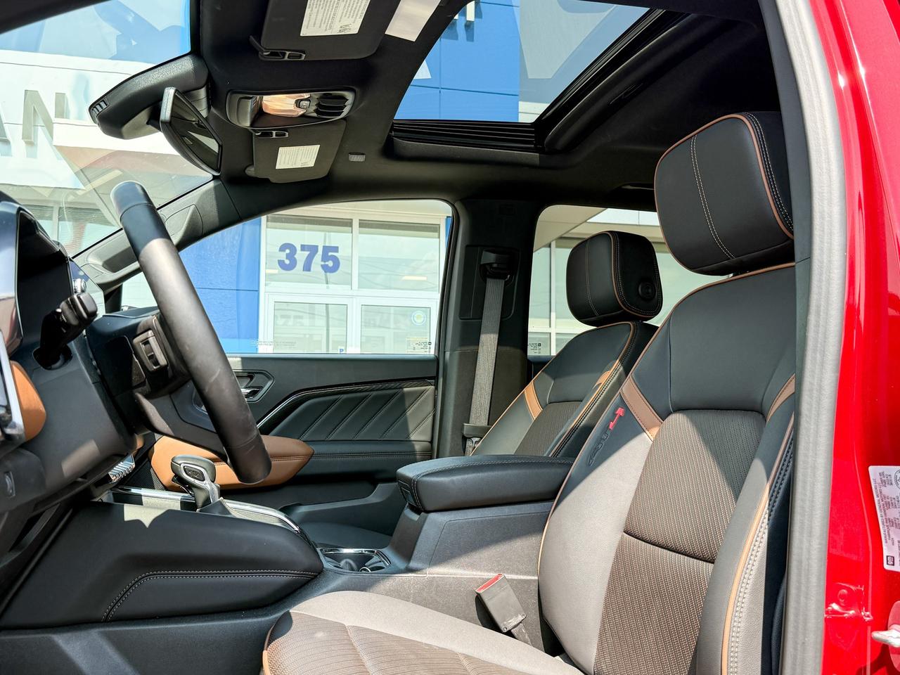 2024 GMC Canyon 2.7L 4CYL AT4 4X4 WITH OEM 2" FACTORY LIFT, HEATED LEATHER SEATS, HEATED STEERING WHEEL, REMOTE VEHICLE START, TRAILER BRAKE CONTROLLER Photo