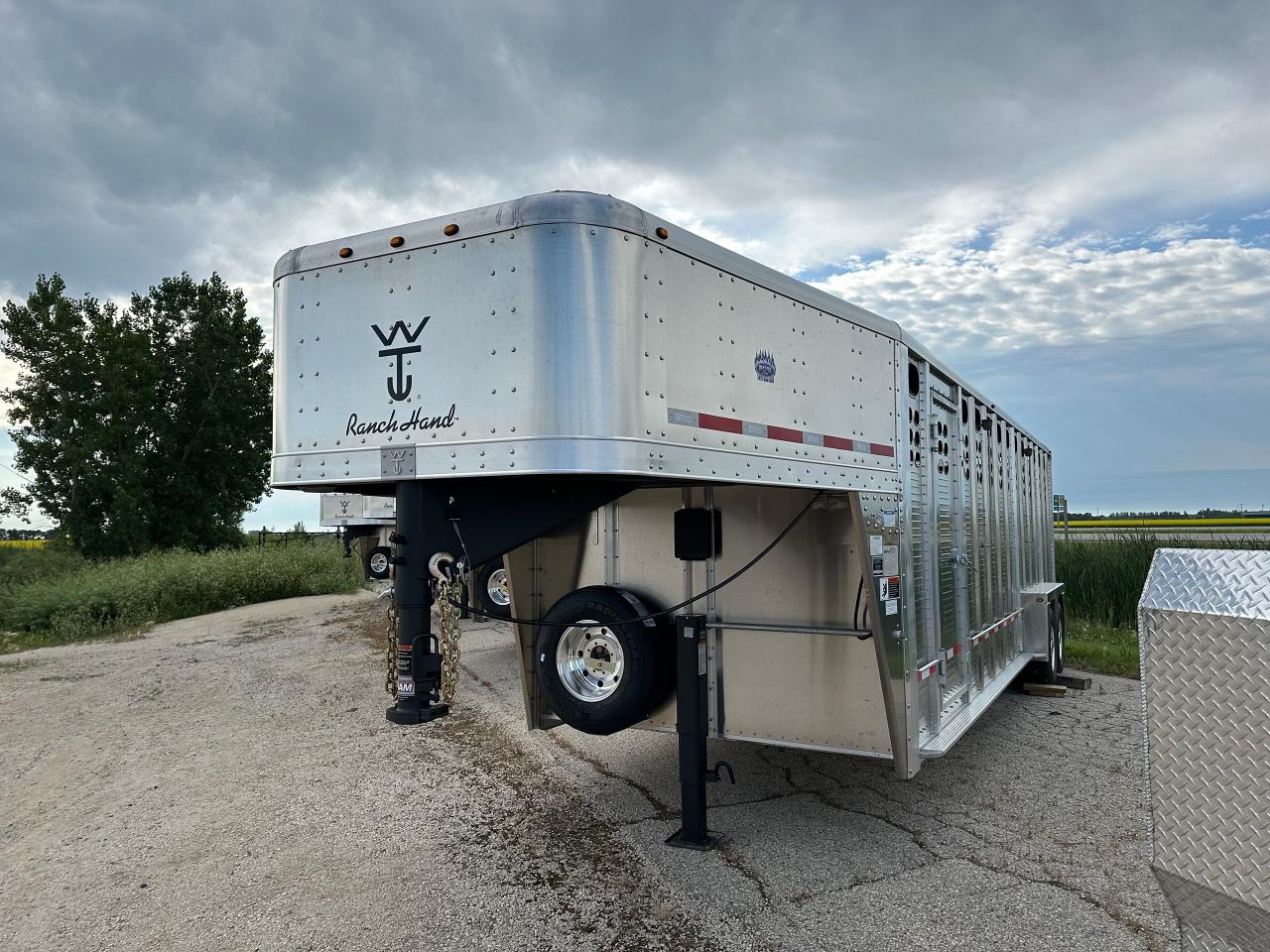 New 2026 Wilson Trailer 26' Wilson Ranch Hand for sale in Elie, MB