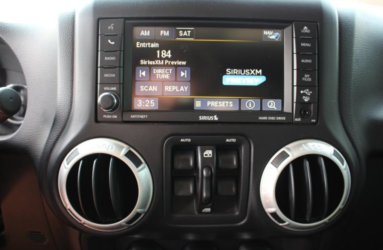 2016 Jeep Wrangler Rubicon*4x4*Heated Leather*Bluetooth*Rear Cam*Navi - Photo #20