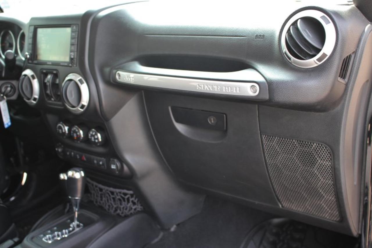 2016 Jeep Wrangler Rubicon*4x4*Heated Leather*Bluetooth*Rear Cam*Navi - Photo #11