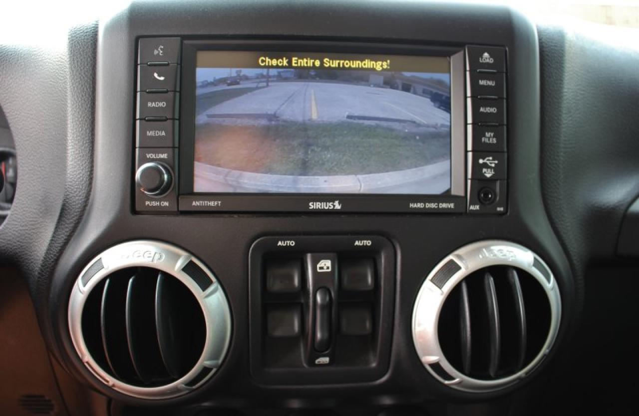 2016 Jeep Wrangler Rubicon*4x4*Heated Leather*Bluetooth*Rear Cam*Navi - Photo #21